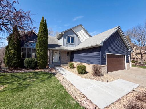 8433 Upland Lane N, Maple Grove, MN 55311