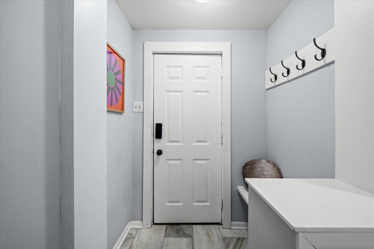 21-2627 Randolph St NE-0021.jpg