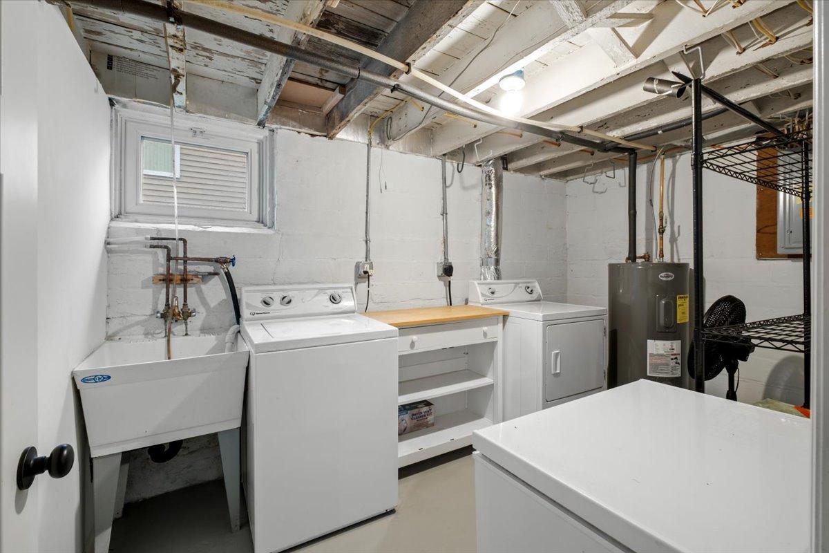 32-2627 Randolph St NE-0032.jpg