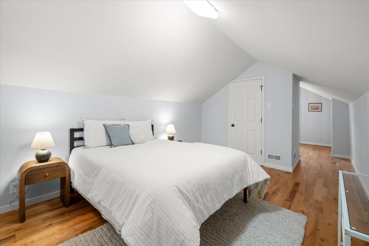 23-2627 Randolph St NE-0023.jpg