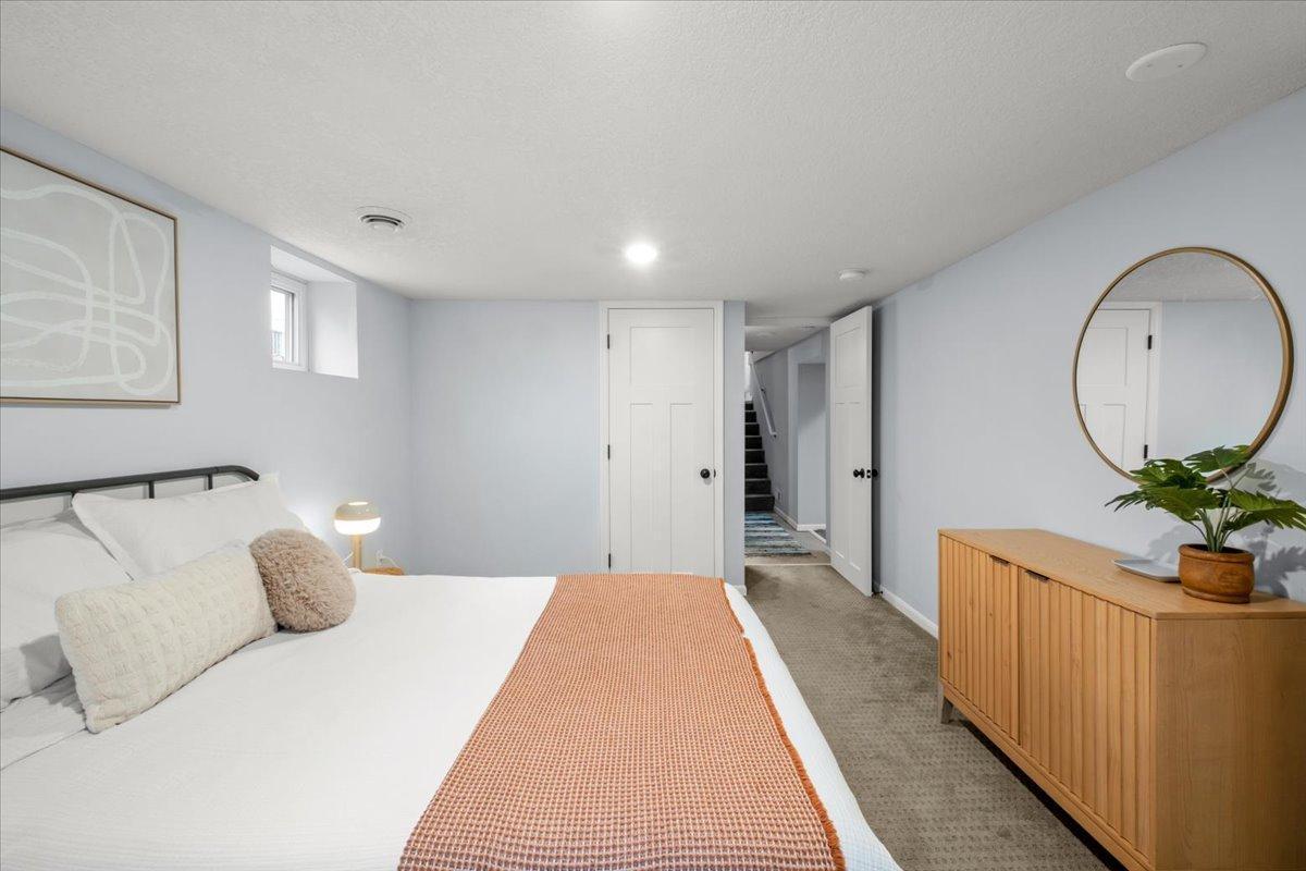 31-2627 Randolph St NE-0031.jpg