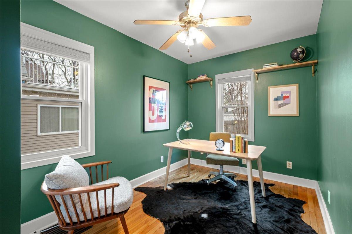 20-2627 Randolph St NE-0020.jpg