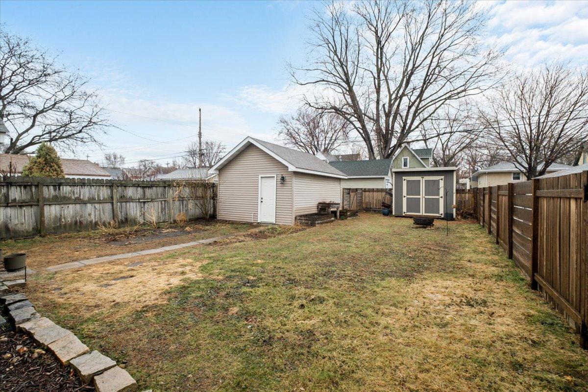 34-2627 Randolph St NE-0034.jpg