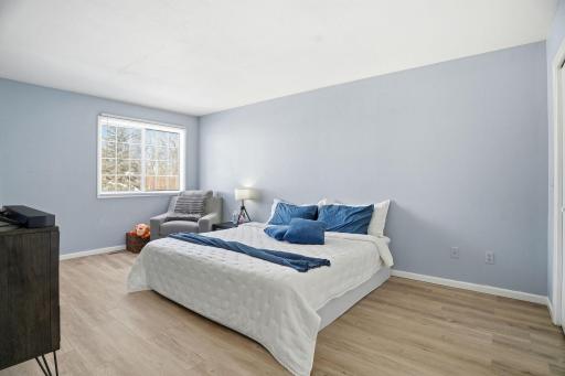 9905 Russell Avenue N, 2, Minneapolis, MN 55444