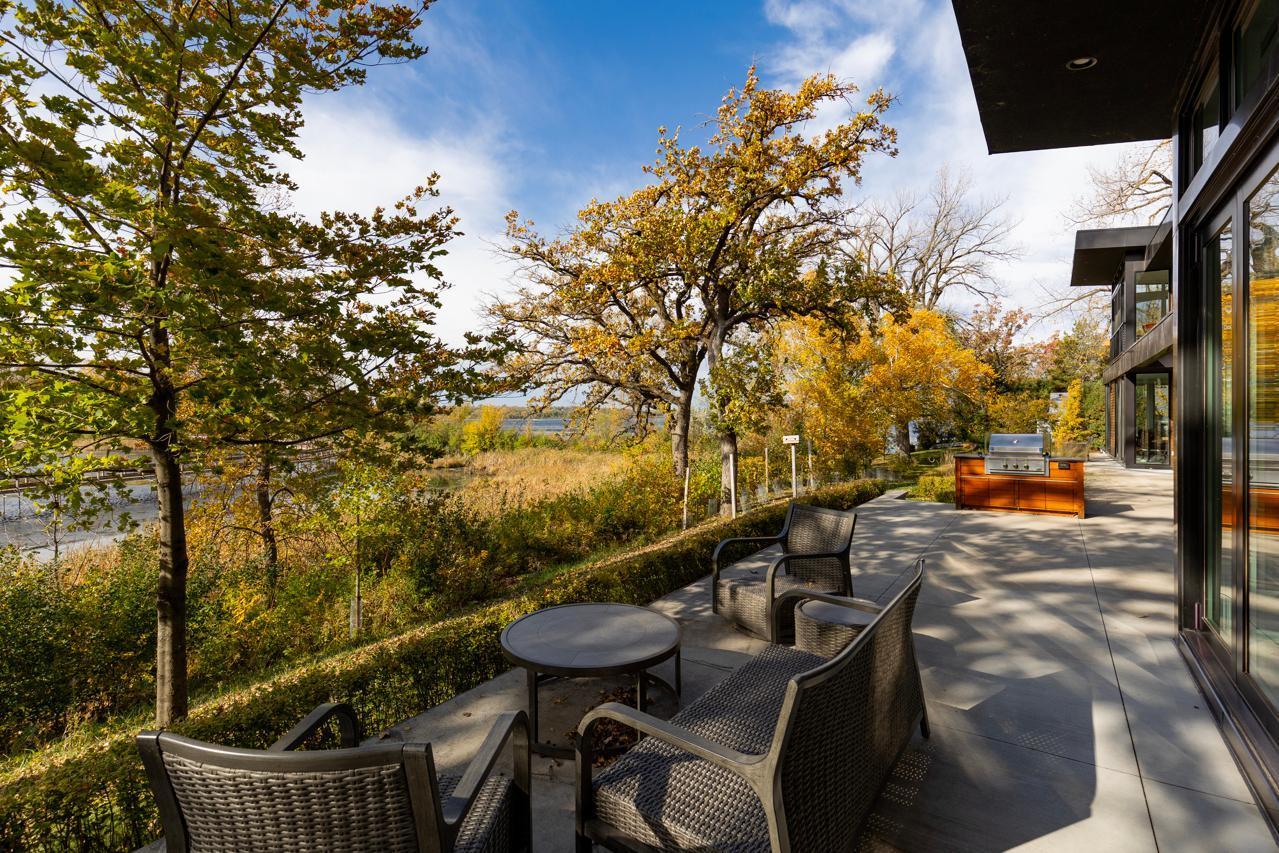 Outdoor space perfect for entertaining.