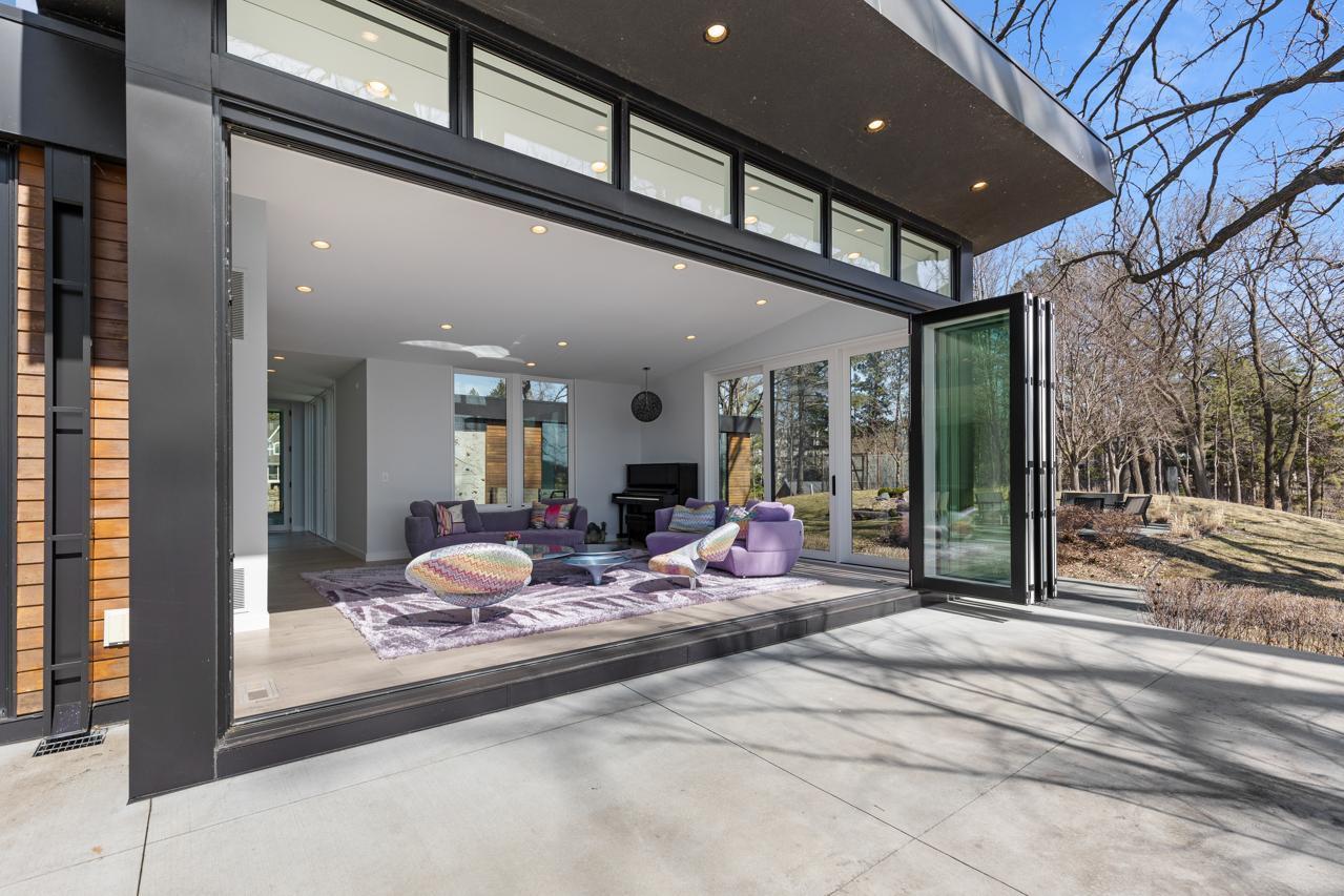 Enjoy the feel of the outside in your living room.