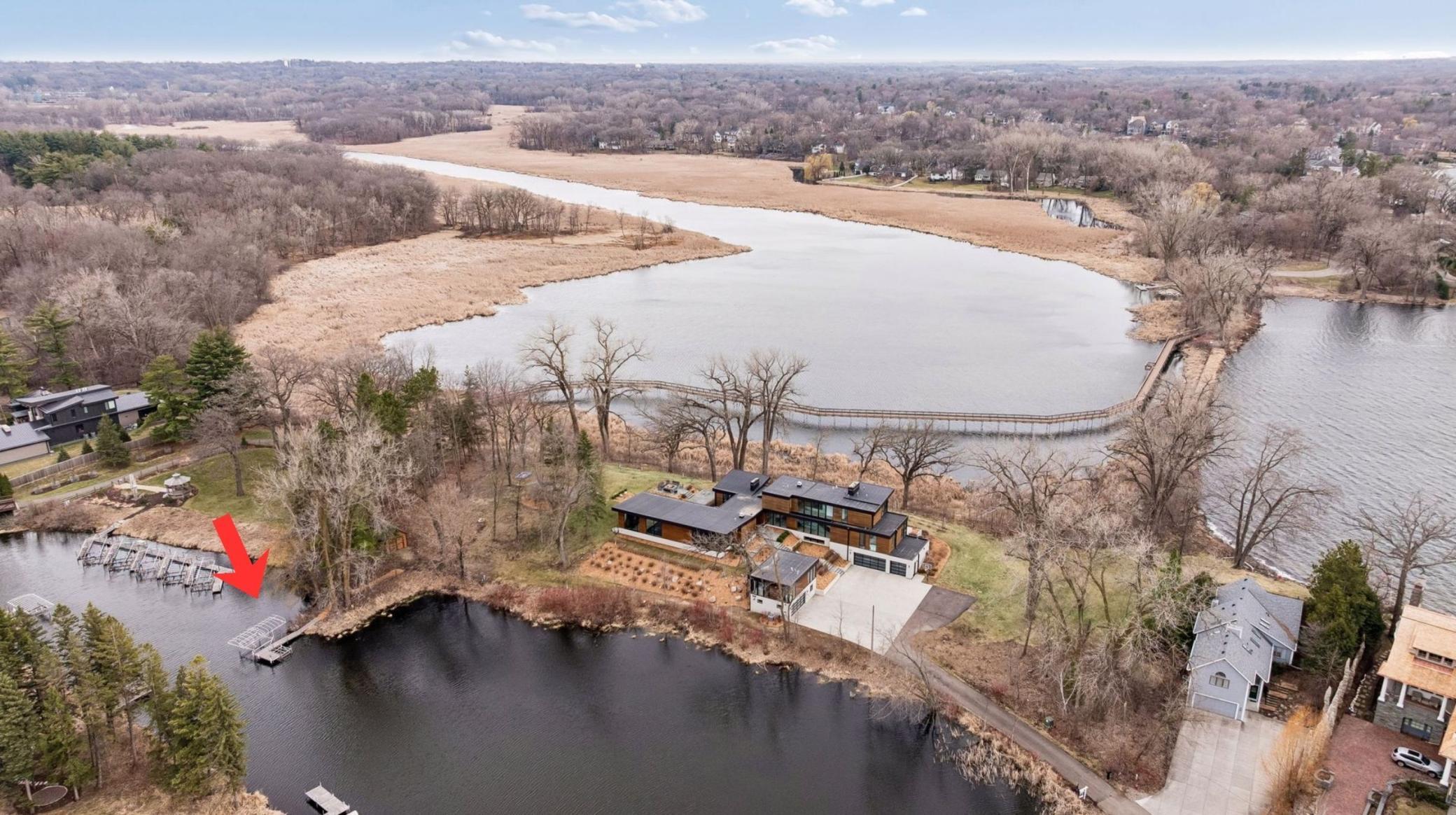 Dock and Lift with access to Gray's Bay, Lake Minnetonka