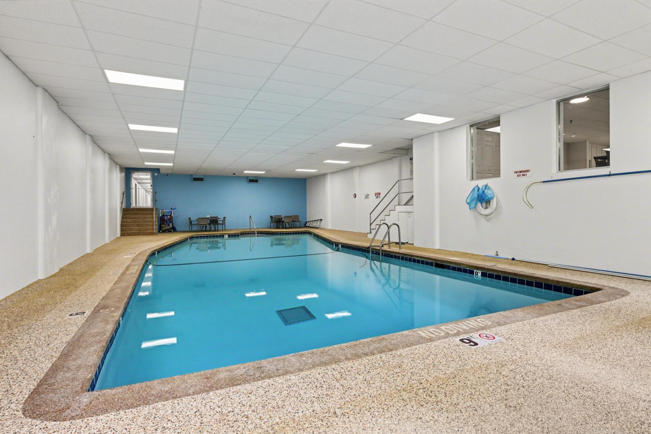 heated indoor pool.jpg