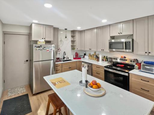 922 S State Street, Fairmont, MN 56031
