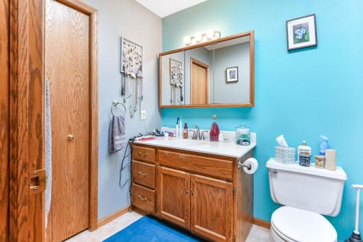 Large linen in the private bath
