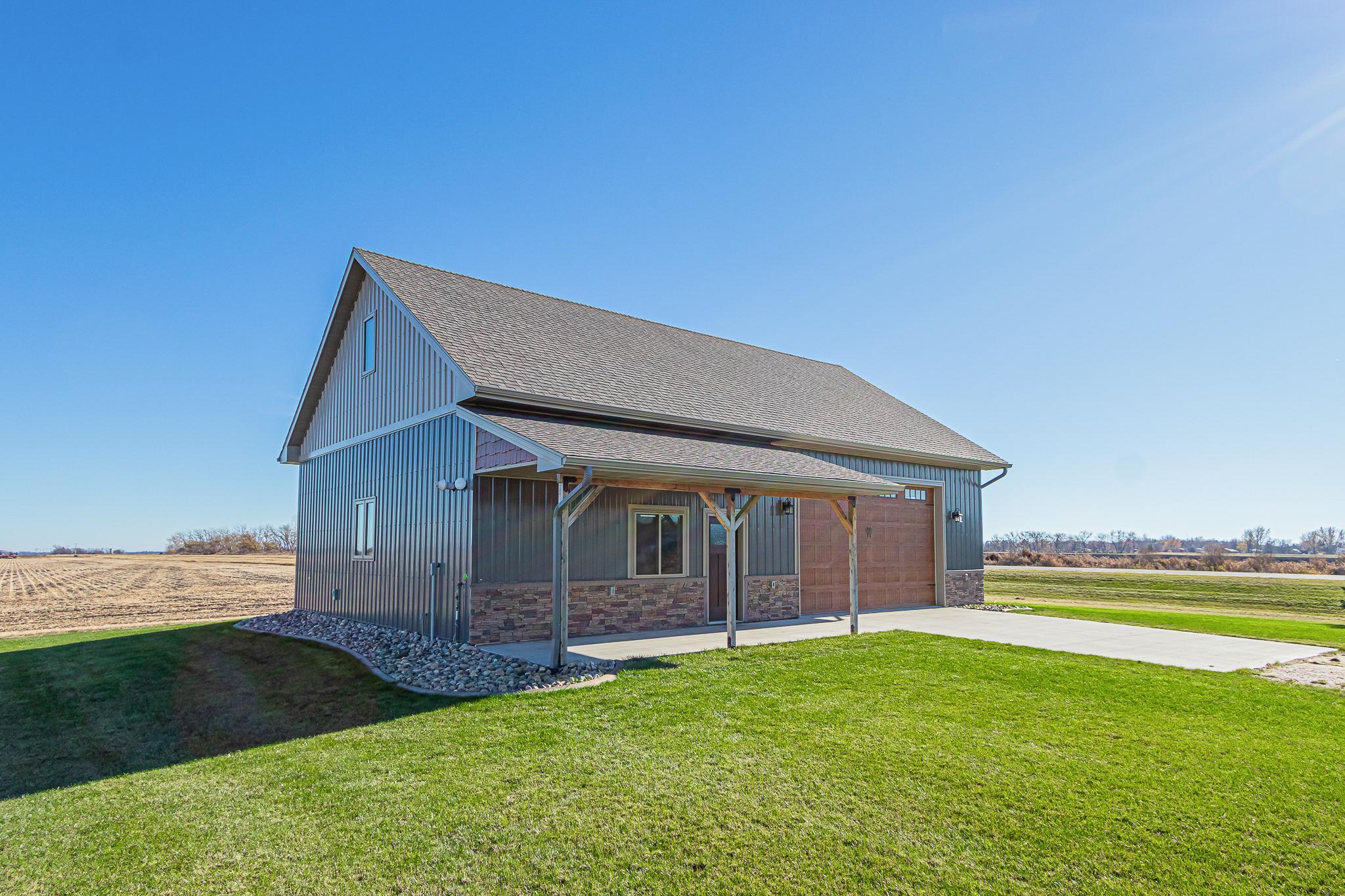 7022 9th St N, Moorhead, MN 56560-17.jpg