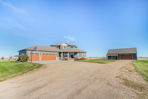 7022 9th Street N, Moorhead, MN 56560