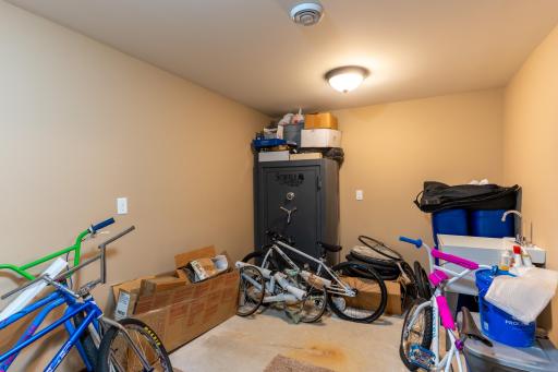 7022 9th Street N, Moorhead, MN 56560
