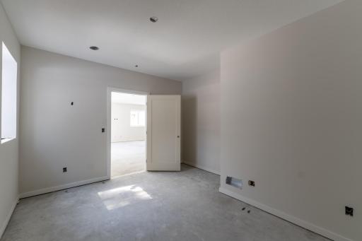 22-Lower Level Office with Window.jpg