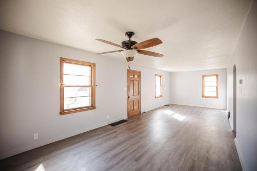 406 W 11th Street, Morris, MN 56267