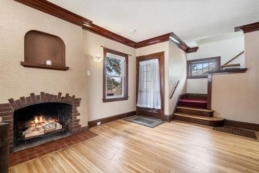 627 N 20th Avenue E, Duluth, MN 55812