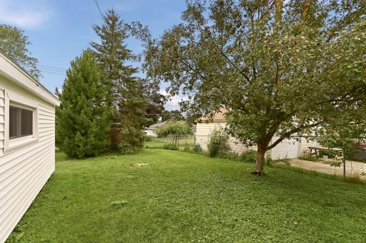 1417 12th Avenue NE, Rochester, MN 55906