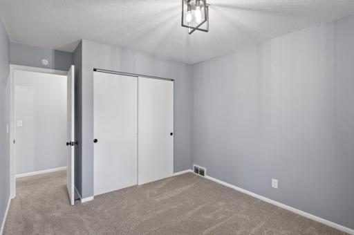 11860 Sunnybrook Road, Eden Prairie, MN 55347
