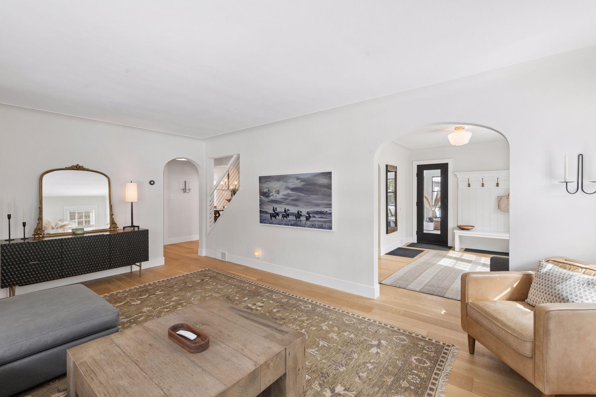 3825 Inglewood Avenue South - Spacecrafting - 0017.jpg