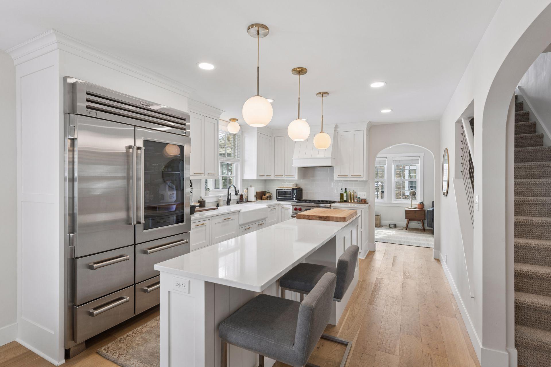 3825 Inglewood Avenue South - Spacecrafting - 0023.jpg