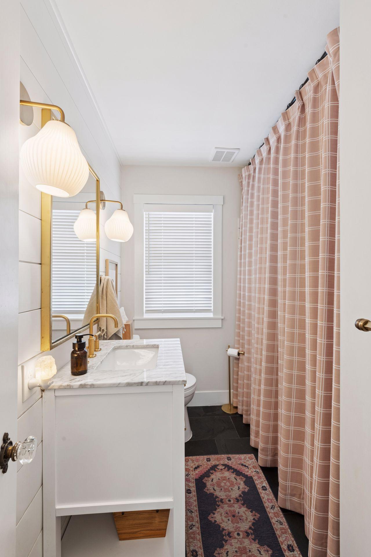 3825 Inglewood Avenue South - Spacecrafting - 0031.jpg