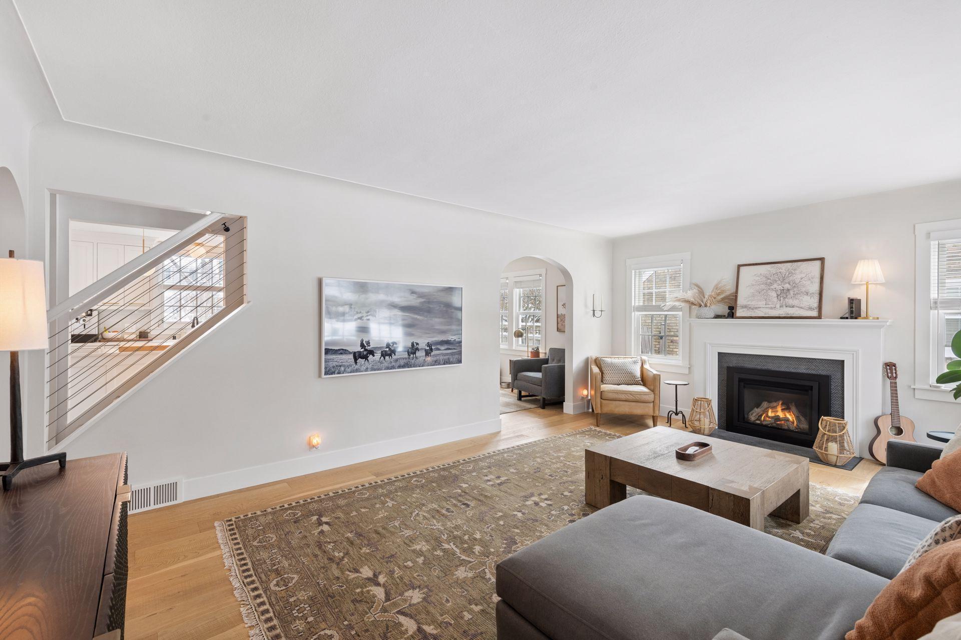 3825 Inglewood Avenue South - Spacecrafting - 0013.jpg