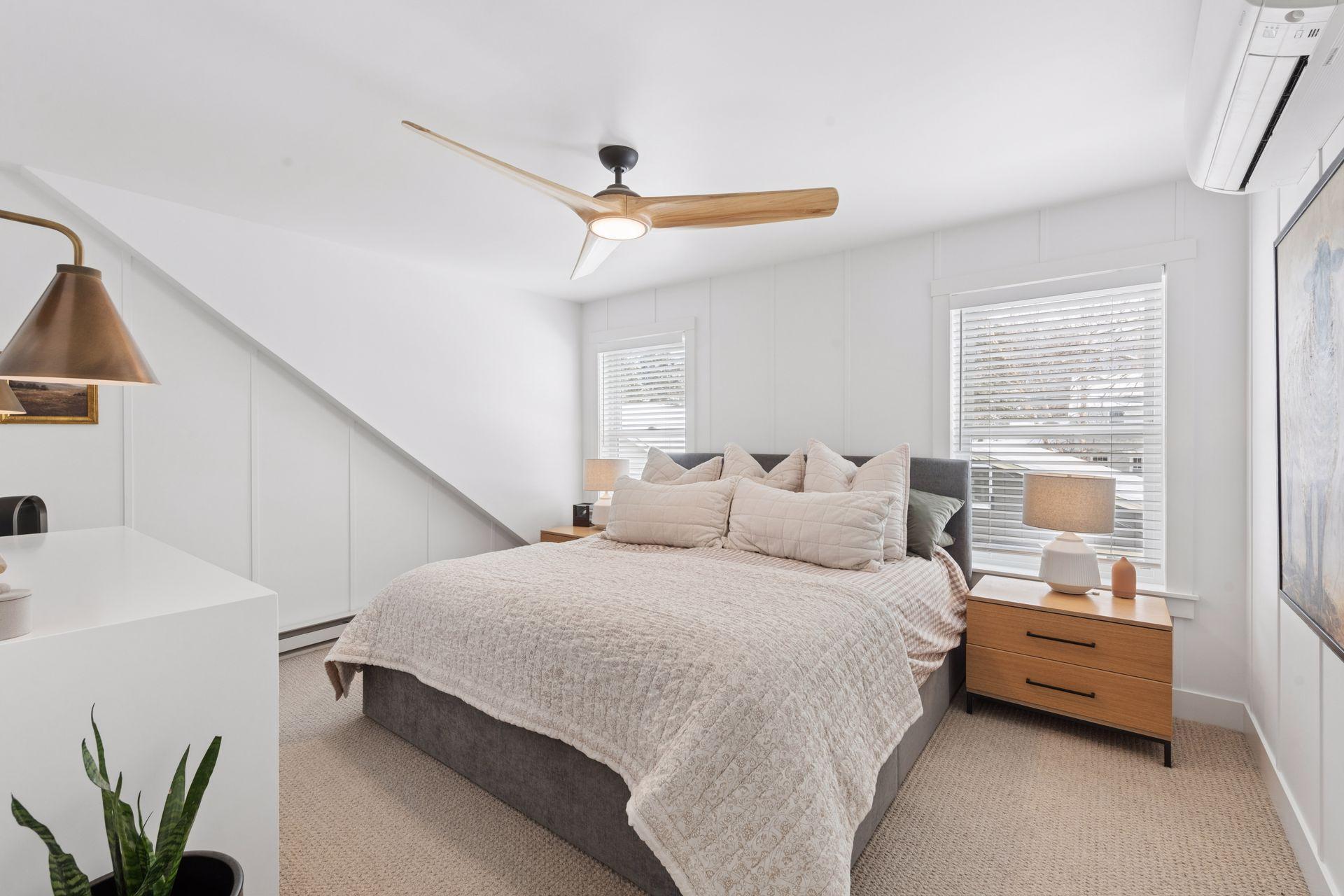 3825 Inglewood Avenue South - Spacecrafting - 0036.jpg