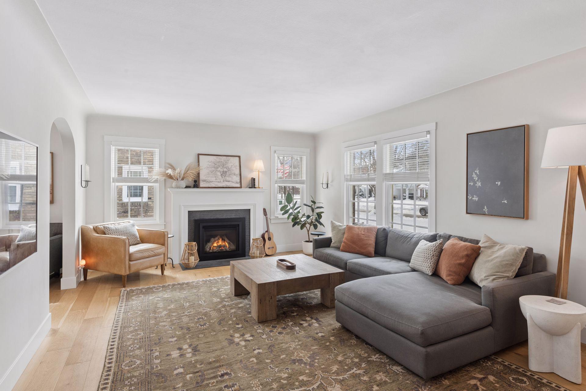 3825 Inglewood Avenue South - Spacecrafting - 0015.jpg