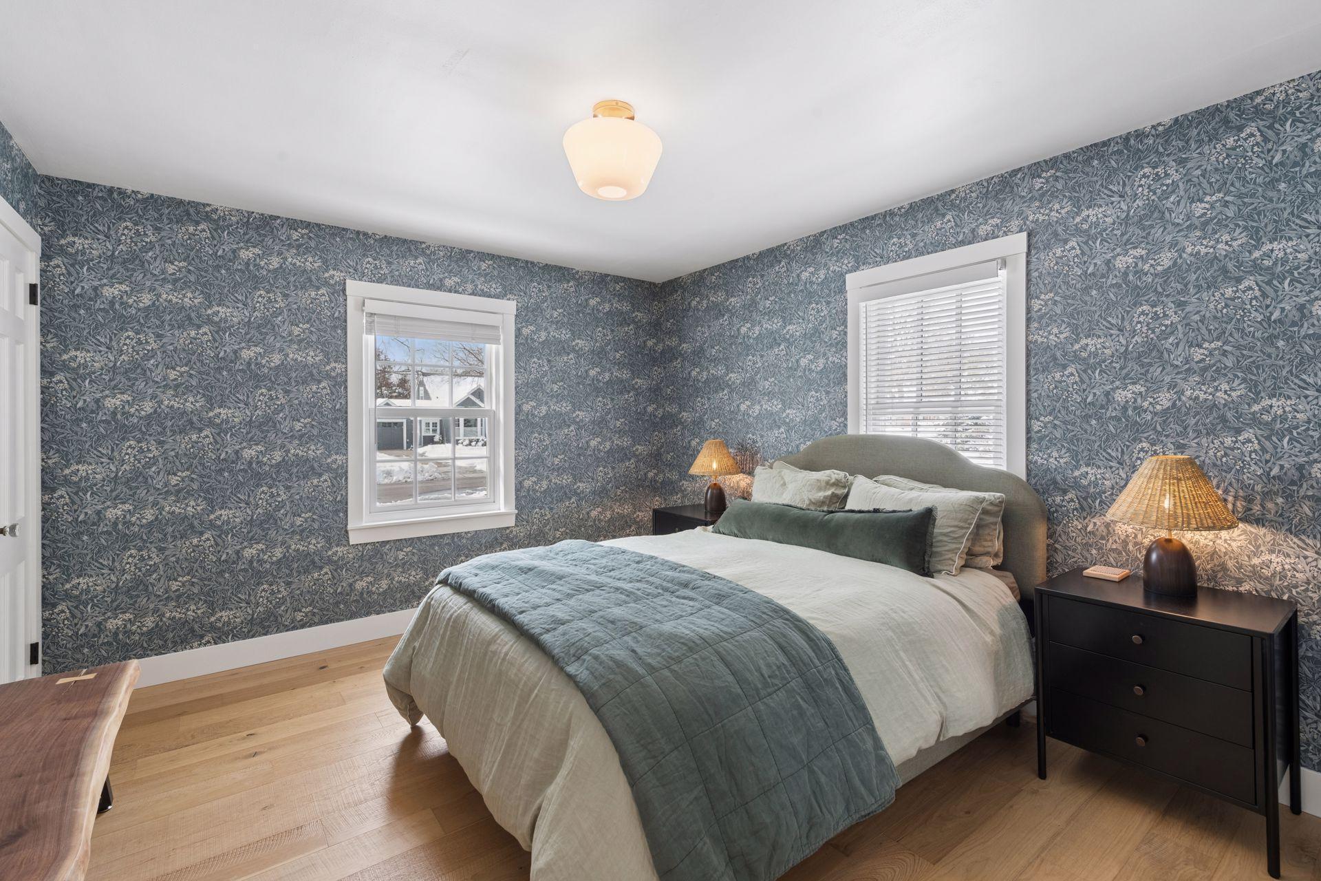 3825 Inglewood Avenue South - Spacecrafting - 0028.jpg