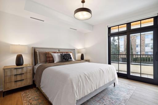 Second bedroom with access to the 44' balcony