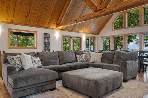 9286 Edgewater Circle S, Pequot Lakes, MN 56472