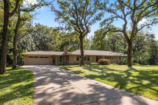 15 Saint Albans Road E, Hopkins, MN 55305