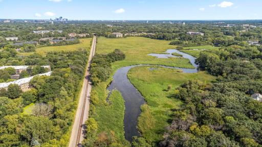 15 Saint Albans Road E, Hopkins, MN 55305