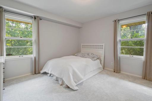 15 Saint Albans Road E, Hopkins, MN 55305