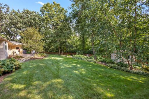 15 Saint Albans Road E, Hopkins, MN 55305
