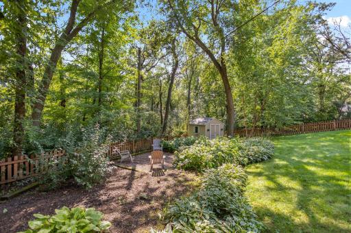 15 Saint Albans Road E, Hopkins, MN 55305