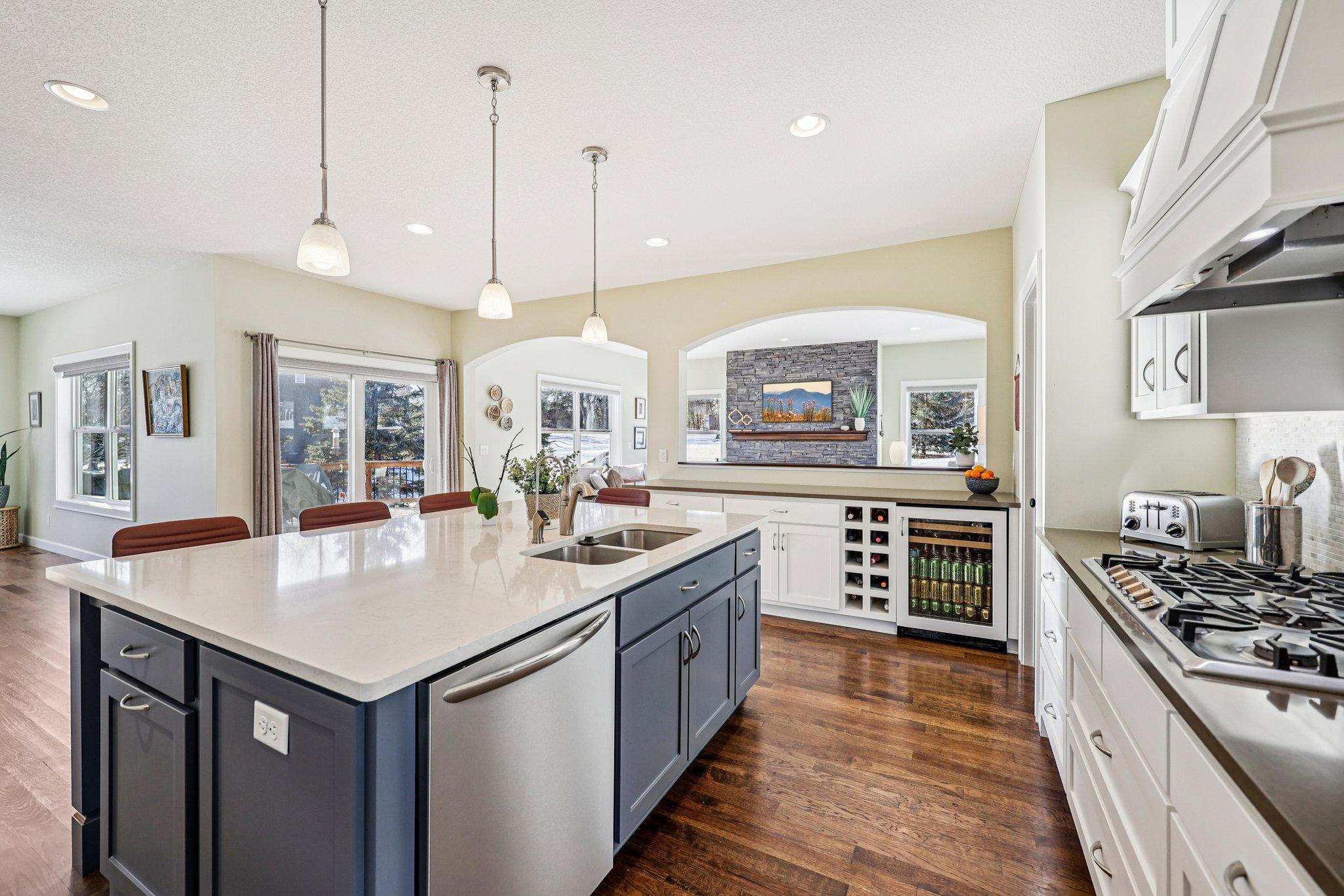 14-web-or-mls-Cutacross Rd-S2901-014.jpg