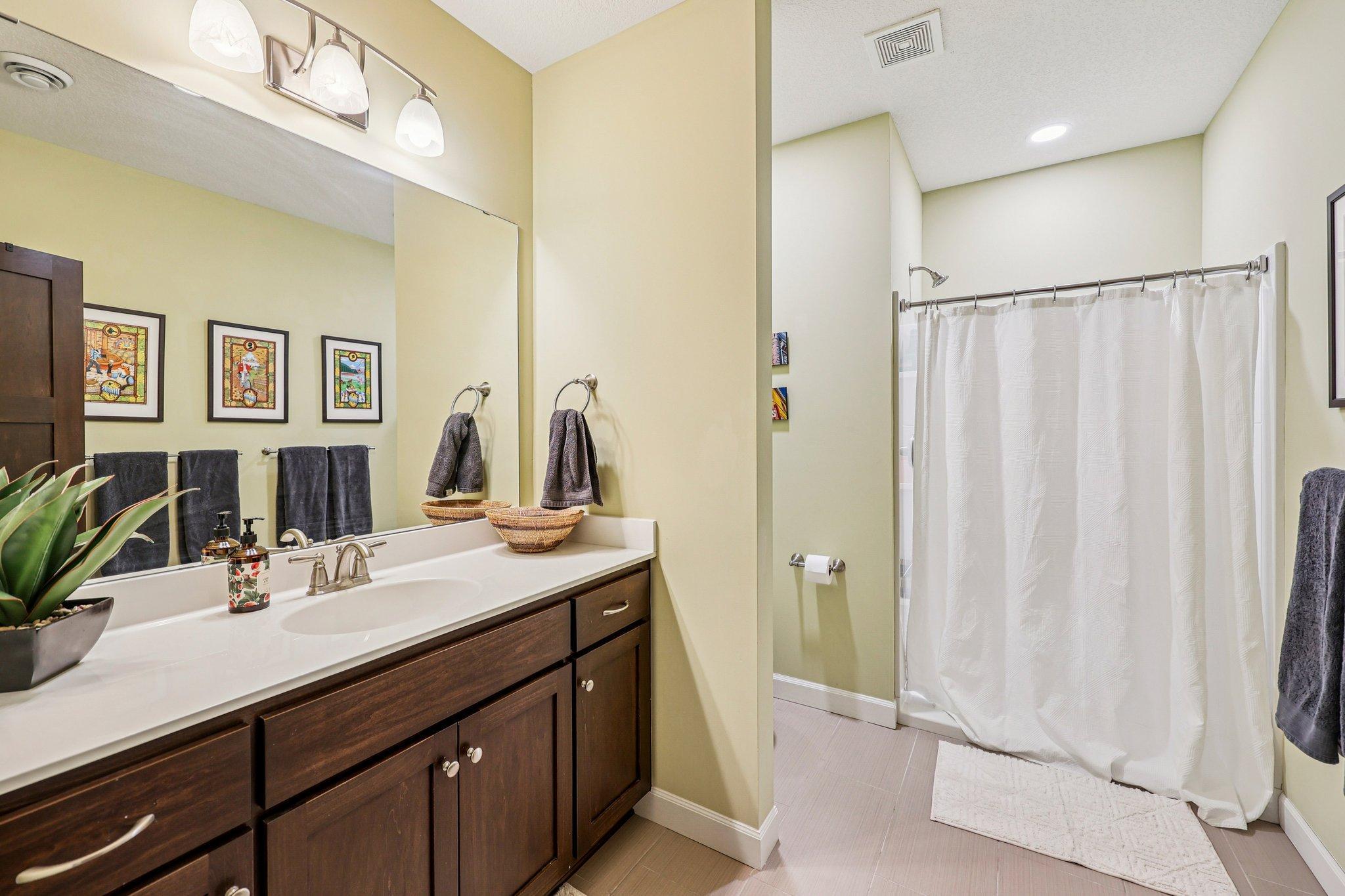 51-web-or-mls-Cutacross Rd-S2901-051.jpg