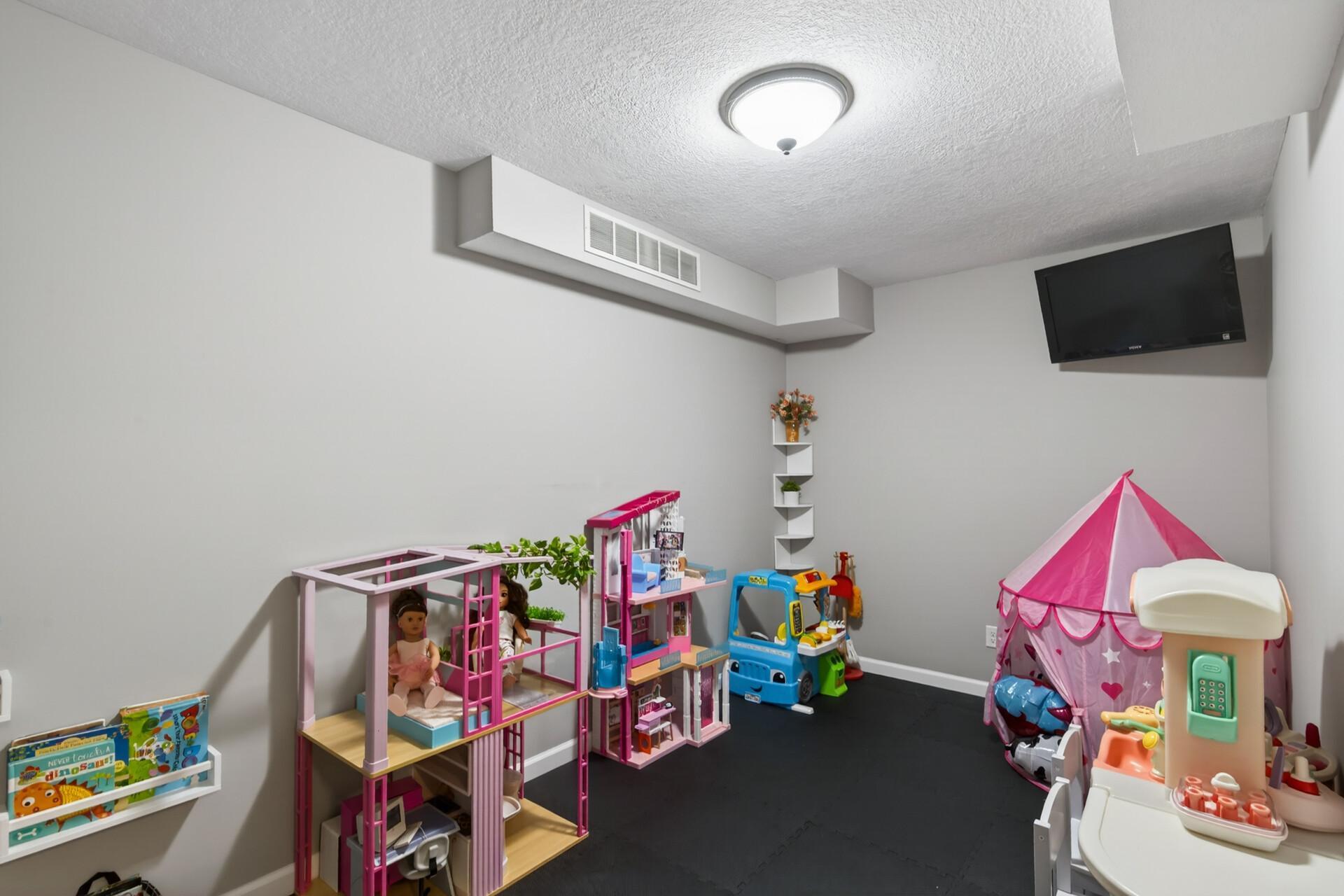 Flex room located in lower level