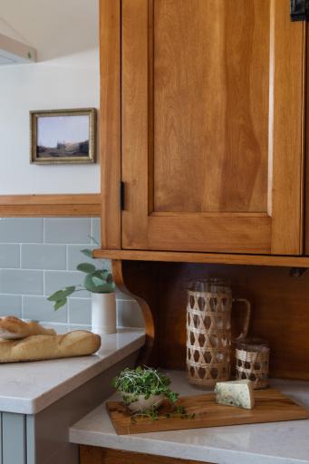 The kind of kitchen that makes an upper-level residence feel like home instead of a rental. Thoughtful finishes, great light, and a layout that just works. ???