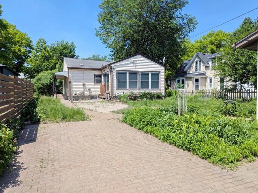 1515 California Street NE, Minneapolis, MN 55413