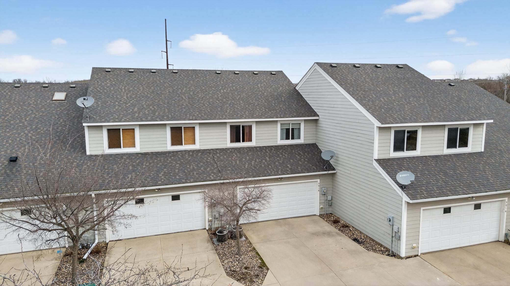 Attached 2 Car Garage