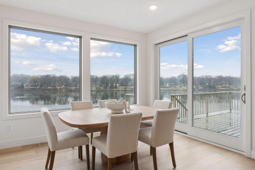 Informal dining room - Sliding glass door to deck