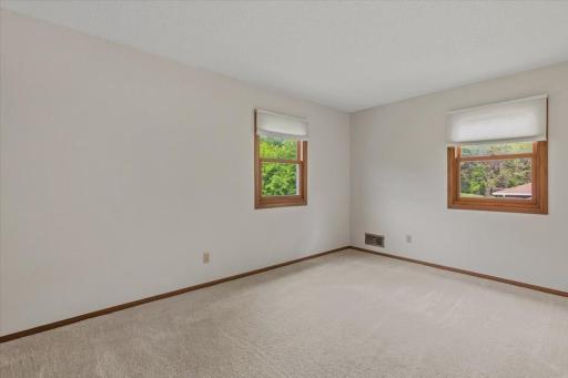 175 W Kraft Road, Saint Paul, MN 55118