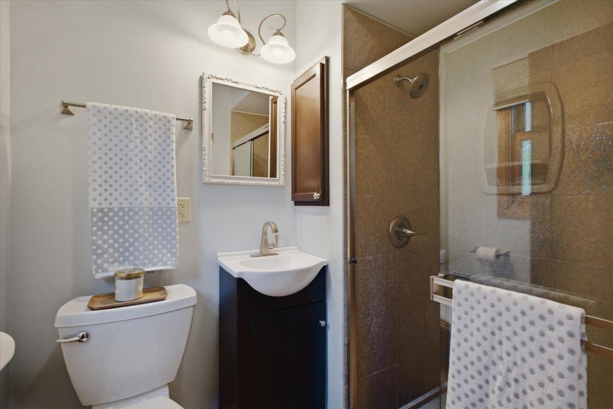 Primary 3/4 bathroom
