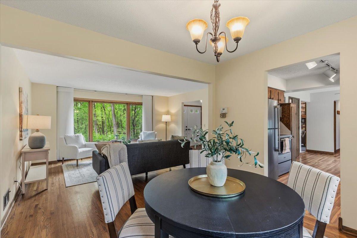 Separate formal dining room