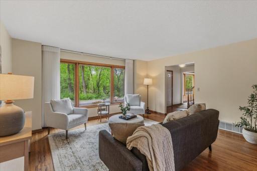 175 W Kraft Road, Saint Paul, MN 55118