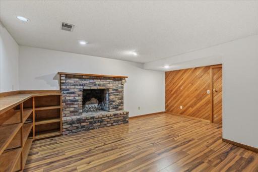 175 W Kraft Road, Saint Paul, MN 55118