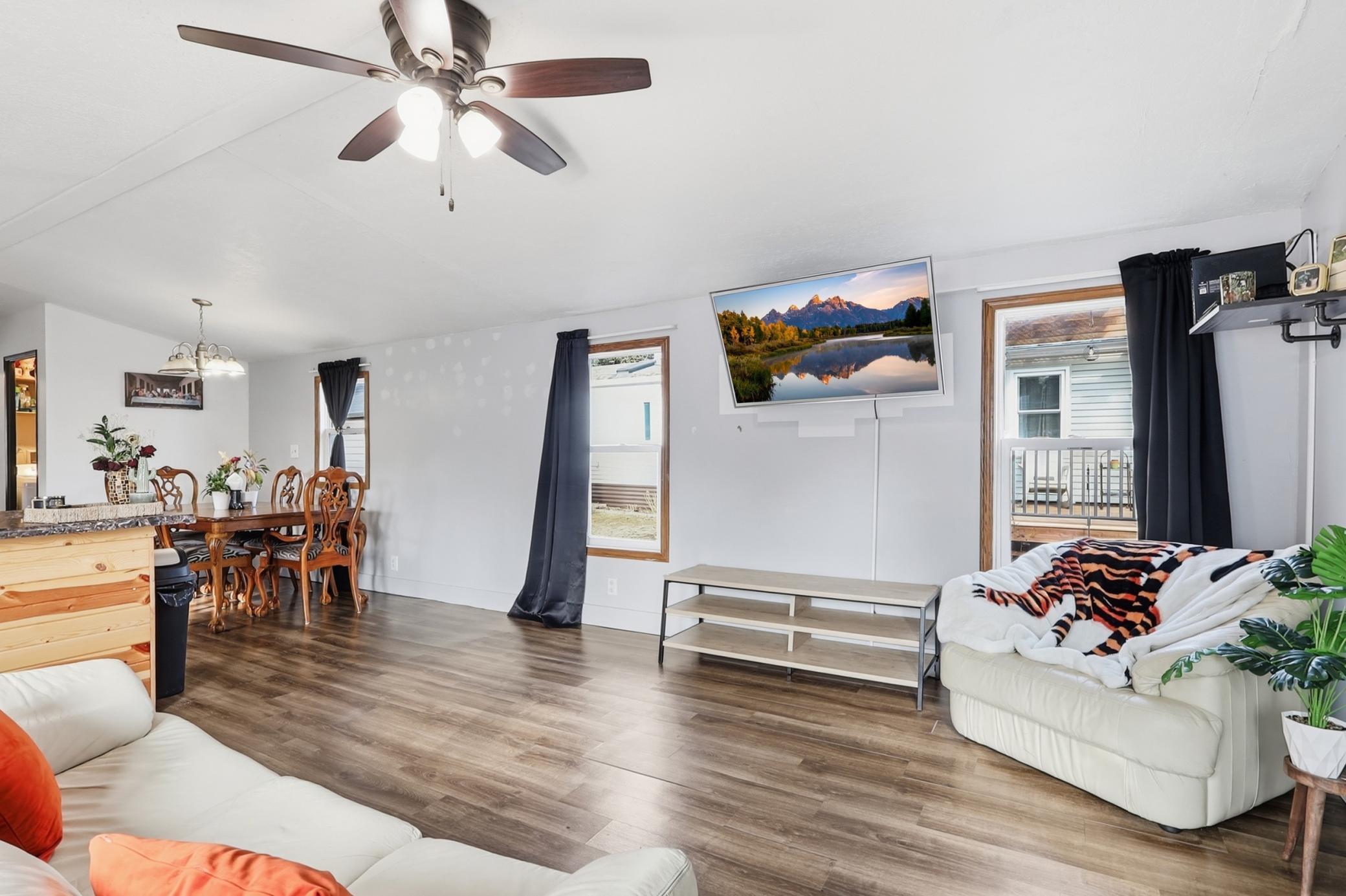 Many windows bring in natural light