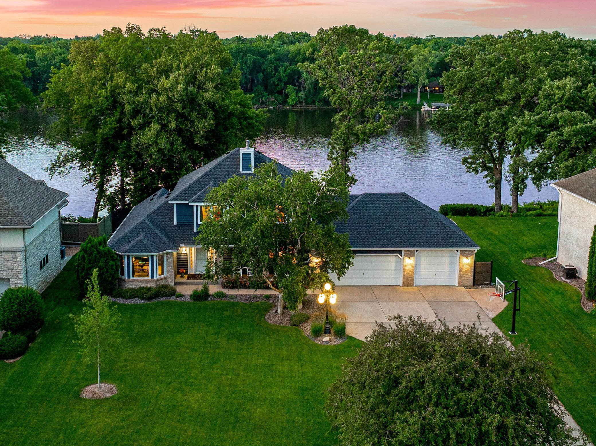Discover the serenity and recreation of riverfront living in a quiet neighborhood on the shores of the Mississippi, steps from Rosewood Park.